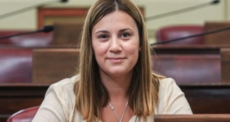 Una diputada de Santa Fe aparece como beneficiaria de la tarjeta Alimentar y AUH