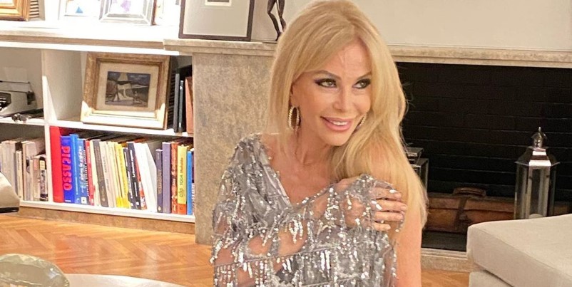 Graciela Alfano compartió una foto retro mostrando el origen de la bikini colaless