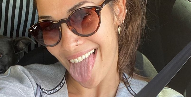 Ivana Nadal posó tirada en la cama y sin corpiño: “Estoy en tetas porque estoy en mi casa sola”