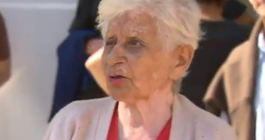 Tiene 104 años, hizo seis horas de fila en la cola de un cajero y no pudo cobrar