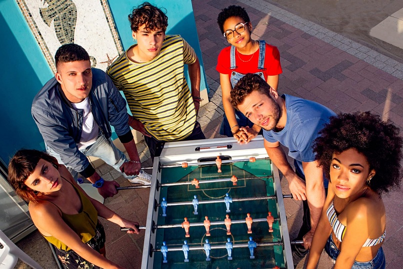 Netflix presenta “Summertime”, la versión seriada de “A 3 Metros Sobre el Cielo”
