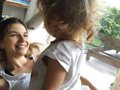 Marcela Kloosterboer mostró a su hija por primera vez en las redes para celebrar su cumpleaños