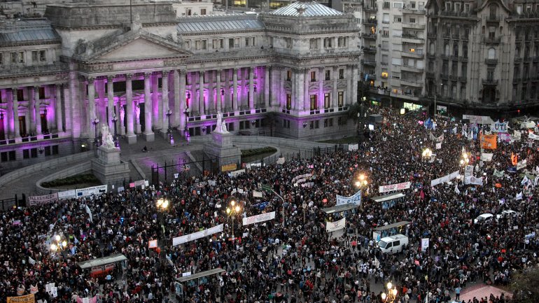 8M: movilizaciones, cortes y pañuelazos por el día de la mujer
