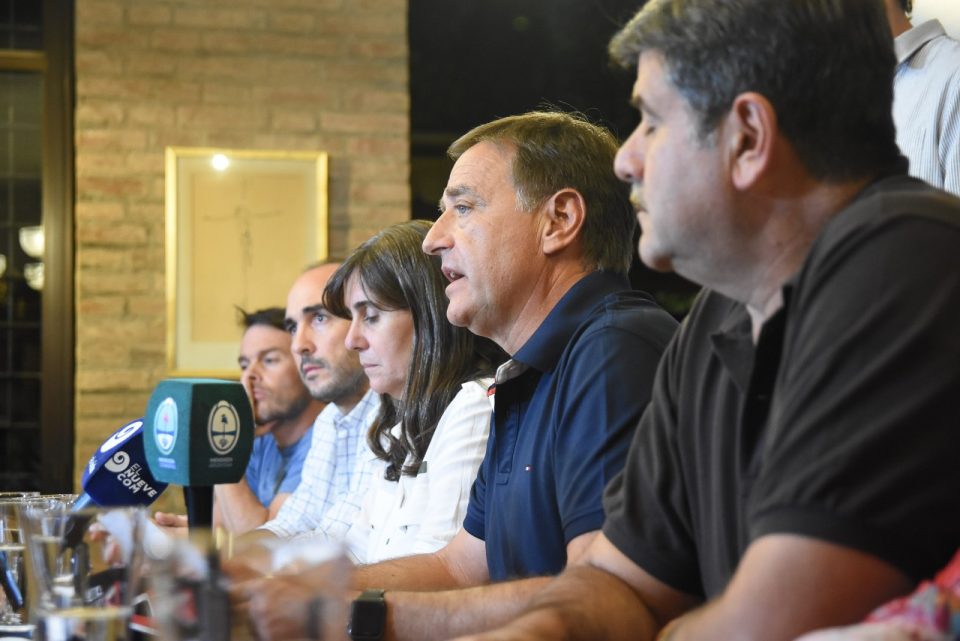 Coronavirus: el gobernador de Mendoza pedirá el cierre del aeropuerto