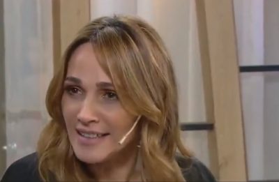 A Vero Lozano se le voló la pollera y casi se le ve todo: “Jueves ventoso”