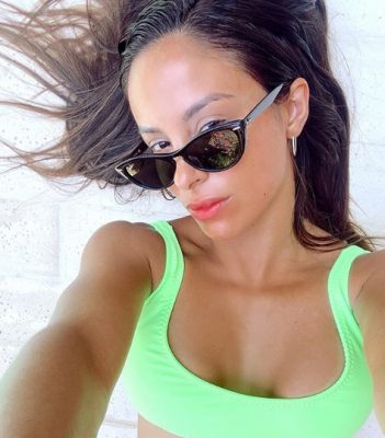 Con malla enteriza animal print, Lourdes Sánchez posó de espalda y revolucionó las redes