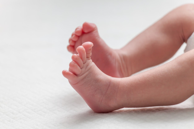Murió una bebé por coronavirus y se convirtió en la víctima fatal más joven del mundo