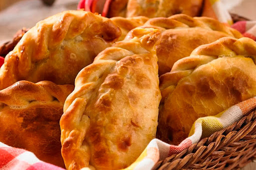Empanadas de carne, un plato típico argentino para disfrutar en cuarentena