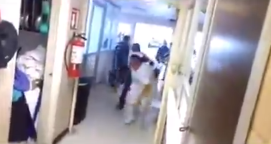 Horror en un hospital: grupo comando entró a matar a un paciente y se desató un tiroteo
