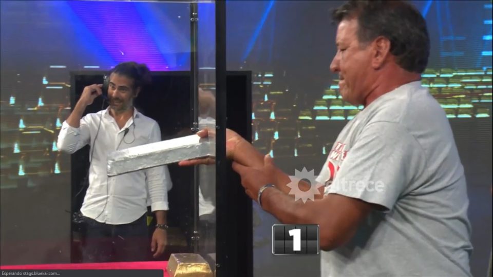 Sacó el lingote, festejó a lo grande y resultó que había perdido