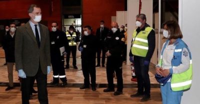 La imagen del rey Felipe en un hospital que generó indignación en Twitter
