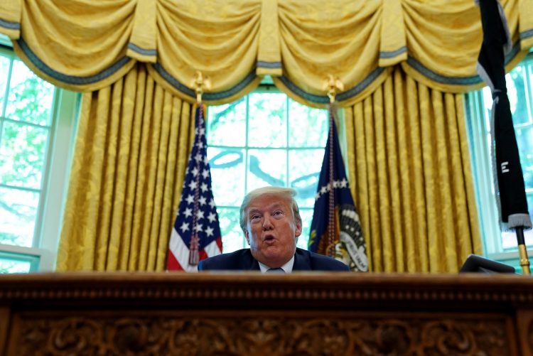 Trump anuncia un plan para obtener una vacuna contra el virus en 2020
