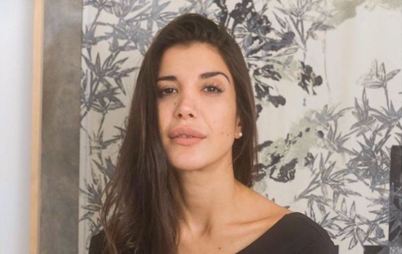 El look “rojo pasión” de Andrea Rincón: “Haciéndome la ‘sesy’”