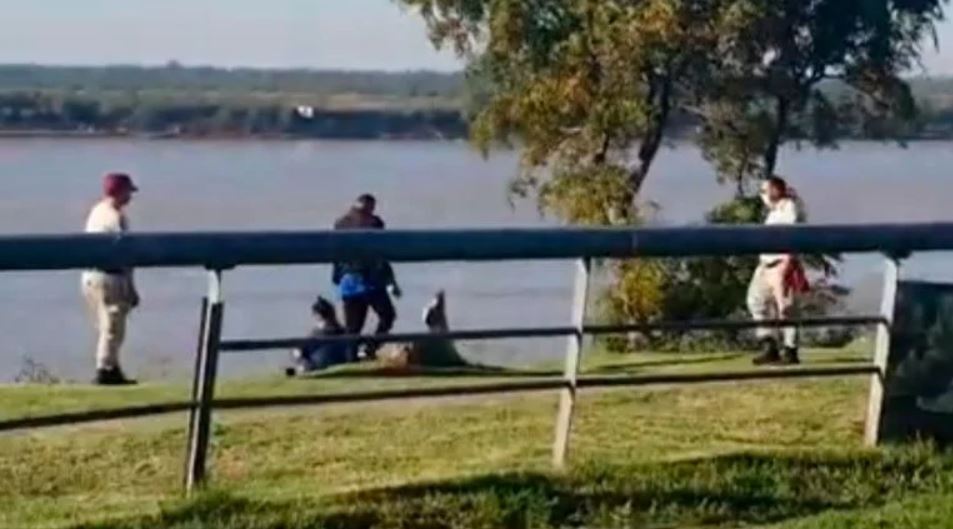Violó la cuarentena, fue a un parque y lo detuvieron al descubrir que tenía pedido de captura