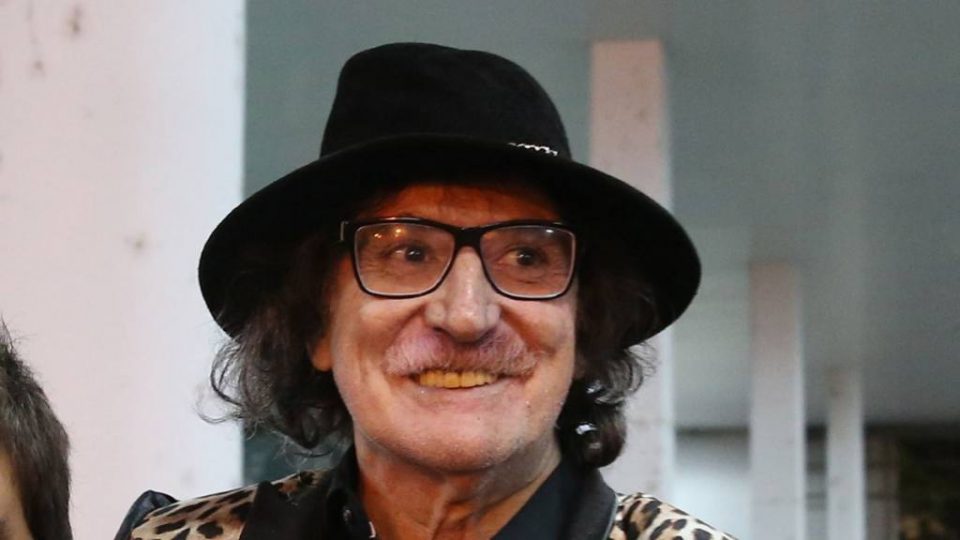 La salud de Charly García: evoluciona bien, pero seguirá internado