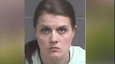 Hallaron a una profesora mientras tenía sexo con su hijo adoptivo de 16 años