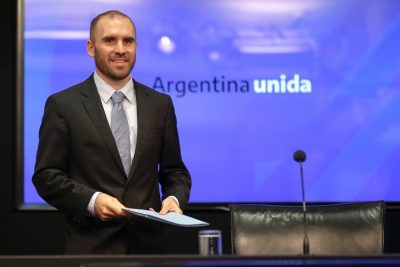 El Gobierno presentó una nueva oferta a los bonistas, pero aún no llegaron a un acuerdo