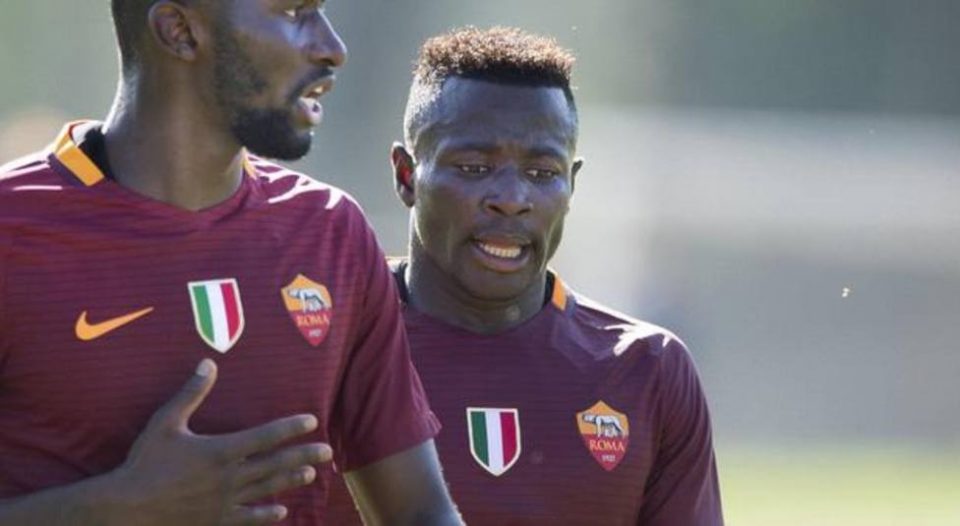 Murió Joseph Bouasse, el exfutbolista de la Roma que llegó a Italia en un barco de refugiados