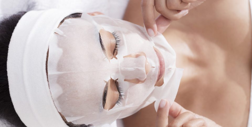 Cómo hacer tu propia máscara facial casera en cinco minutos