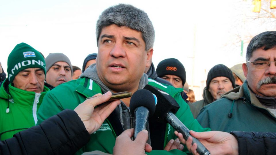Coronavirus: Pablo Moyano amenazó con el desabastecimiento si continúan las demoras a camioneros en los controles
