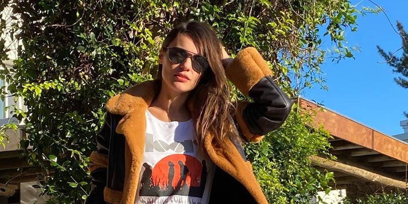 Pampita lució espléndida con el abrigo que usaba su mamá hace 50 años