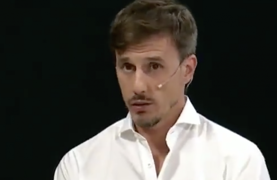 Roberto García Moritán relató el día que casi incendia la casa de Pampita: “Un papelón”