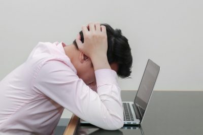 Un abogado horrorizó a sus colegas al mostrar sus genitales en una reunión virtual
