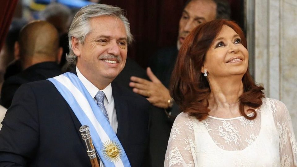 Alberto Ferández recibe a Cristina Kirchner para analizar las acciones por el coronavirus