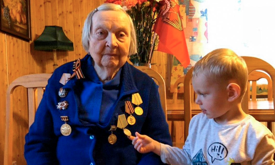 Una anciana que luchó contra Hitler, ahora combate al coronavirus