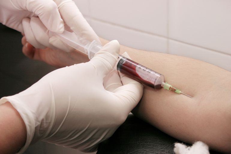 Descubren una forma de realizar análisis de sangre sin aguja