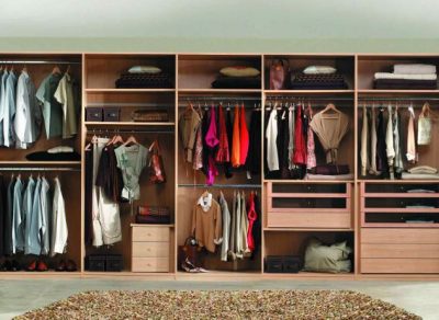 Trucos súper sencillos para eliminar el mal olor en la ropa guardada