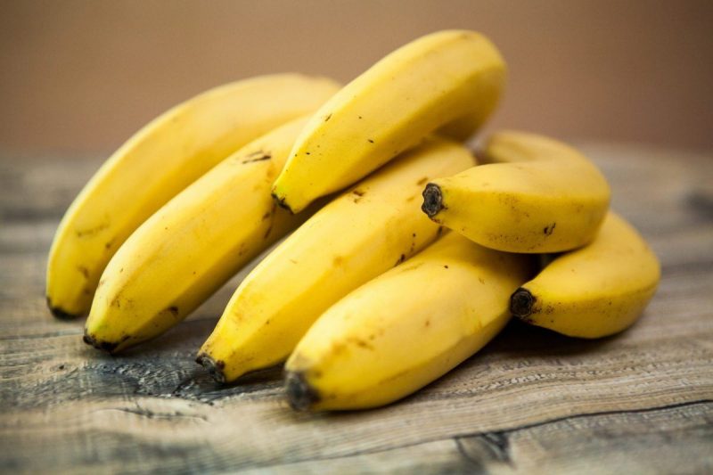 Cómo madurar una banana en pocos minutos y sin complicaciones