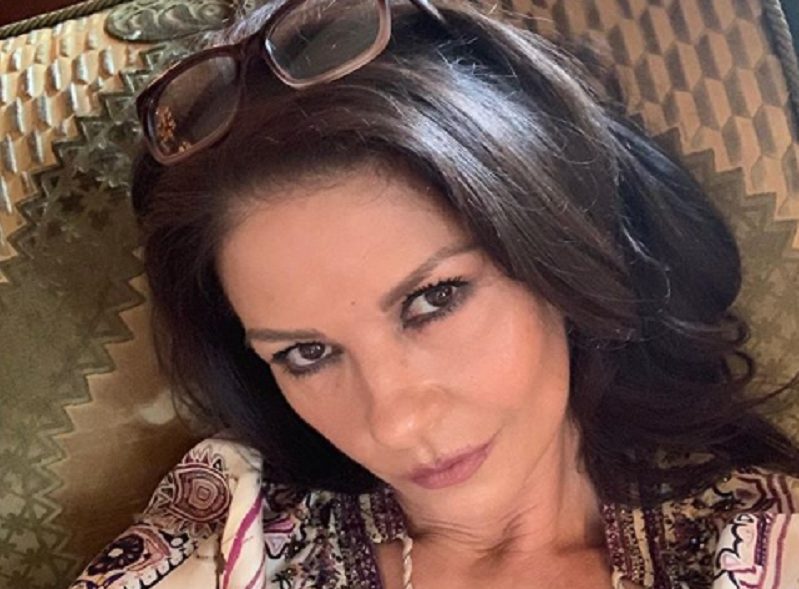 El lujoso baño de Catherine Zeta-Jones que es furor en las redes sociales