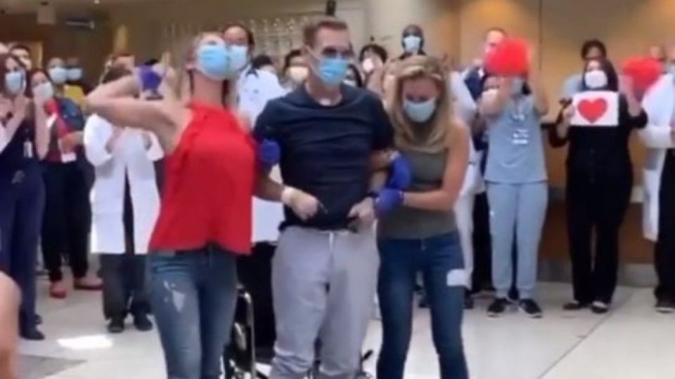 Tenía 1% de posibilidad de sobrevivir, venció al coronavirus y su historia conmovió a todos