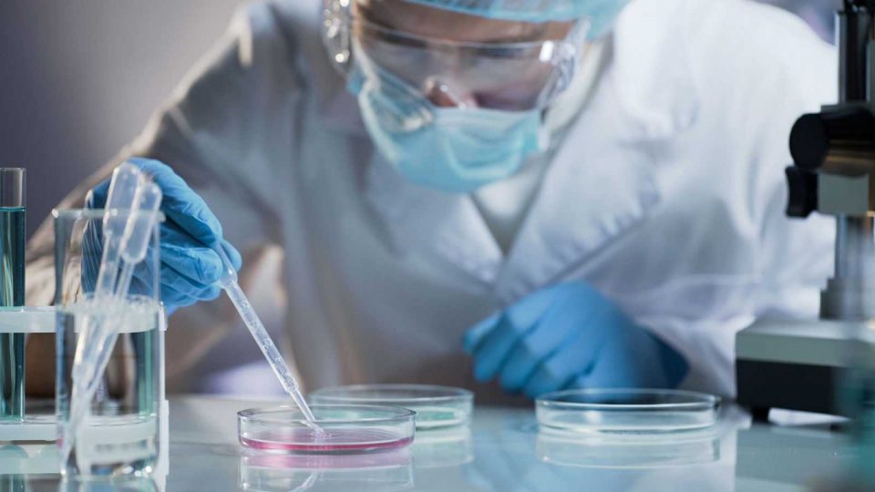 Encontraron coronavirus en el semen de pacientes infectados