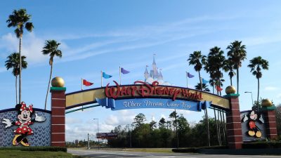 Coronavirus: arrestaron a un hombre que entró a una isla de Disney para pasar allí la cuarentena