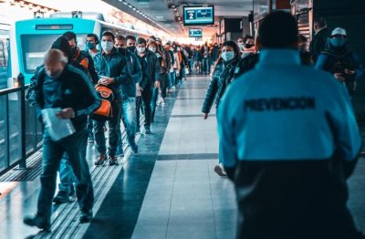 Coronavirus: comienzan a regir nuevas restricciones en comercios y en el transporte porteño