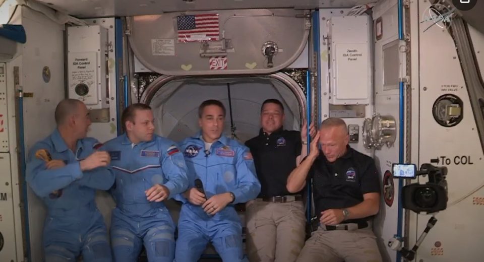 Misión SpaceX y la NASA: el blooper de uno de los astronautas al llegar a la Estación Espacial Internacional