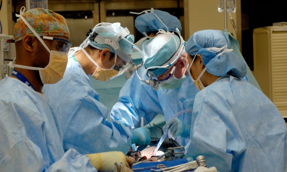 El coronavirus le “quemó” los pulmones y debieron realizarle un doble transplante