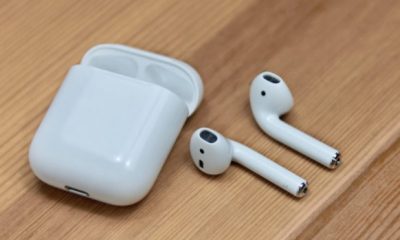 Un niño sufrió una infección en las orejas por utilizar auriculares durante muchas horas seguidas