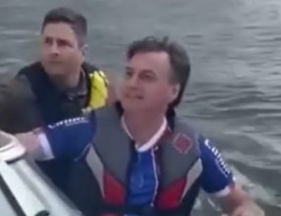 Jair Bolsonaro paseó en una moto de agua en medio de la pandemia y desató la polémica