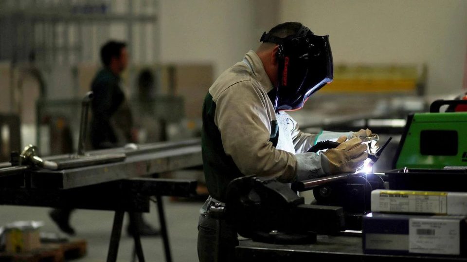 “El papel del Estado es asistir a las empresas, no participar de éstas”