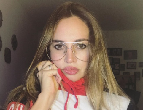 Belén Francese posó desde la cama y dejó una profunda reflexión: “Cambiaron todas las preguntas”