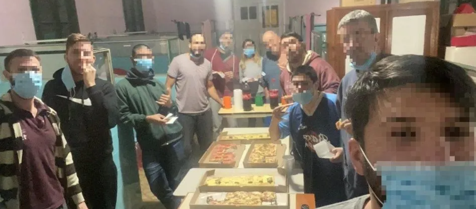 Causaron un brote de coronavirus por tomar mate en grupo y comieron pizza en el hospital