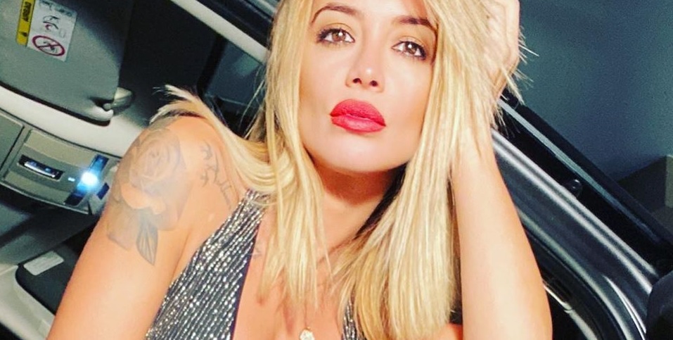 Claudia Ciardone recibió el invierno con un look bien veraniego
