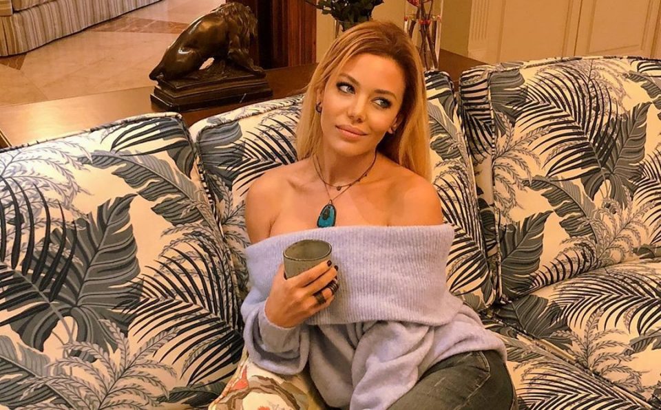 Evangelina Anderson posó agotada con su look deportivo: “Y así terminé la rutina”