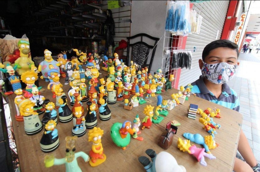Un niño puso en venta su colección de muñecos de “Los Simpsons” para ayudar a su familia durante la pandemia