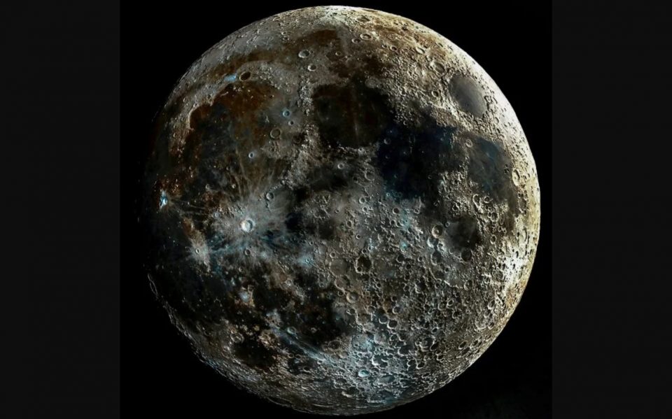 La asombrosa imagen de la Luna junto al recorrido de la Estación Interespacial