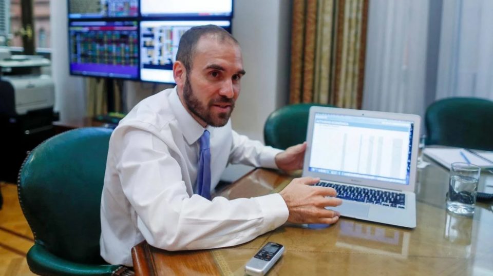 El Gobierno prorrogó las negociaciones con los acreedores hasta el 24 de julio