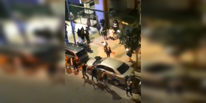 Cuarentena: bailaron en medio de la calle ante el espectáculo del “DJ de Recoleta”